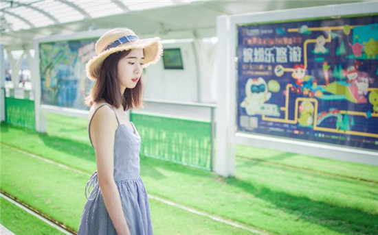 绿巨人向日葵丝瓜黑科技最新版：超多精彩热播影片免费看的手机播放器