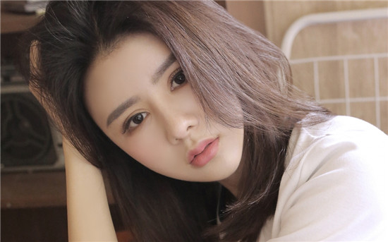 草莓秋葵鸭脖丝瓜榴莲无限看:可以无限次点播精彩视频的手机播放app