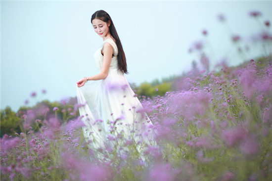 草莓茄子丝瓜樱桃鸭脖绿巨人无限看：所有vip精品影视全部免费播的视频播放软件