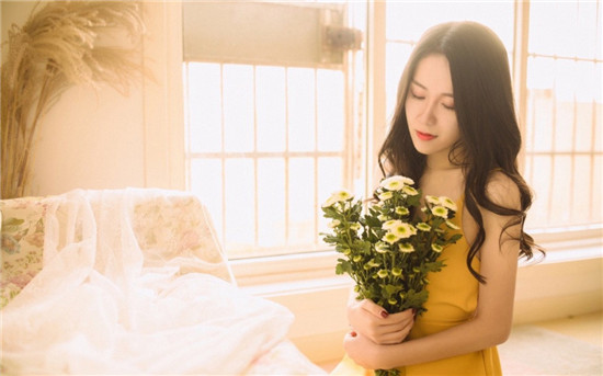 香蕉草莓丝瓜黄瓜茄子绿巨人精简版：不收费自由点播精彩直播的手机播放应用