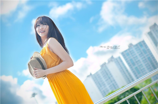 草莓菠萝黄瓜榴莲秋葵蕾丝精简版：海量精彩vip影片免费播的手机播放器