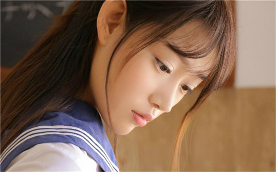 榴莲黄瓜丝瓜茄子秋葵绿巨人：可以边看边吐槽的视频播放软件