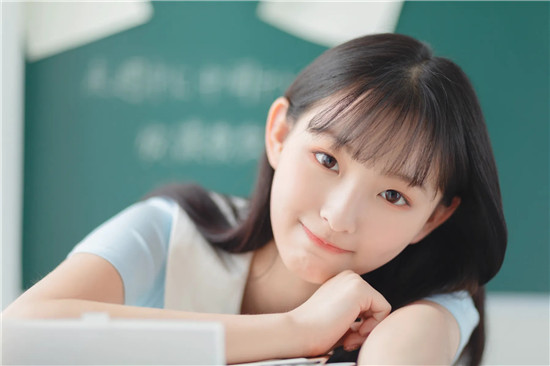 草莓 香蕉 丝瓜 秋葵 香草 榴莲APP：一款不会限速的播放APP