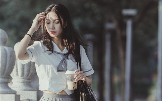 草莓丝瓜樱桃秋葵绿巨人ios：无需登录账号就能观看的视频软件