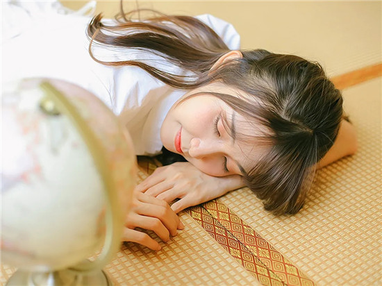 丝瓜秋葵草莓绿巨人iOSapp：可以自动调整解析度的播放APP