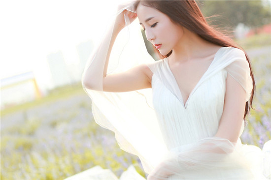 茄子香蕉榴莲草莓丝瓜向日葵小猪精简版：能够提供精彩丰富的直播内容的软件app