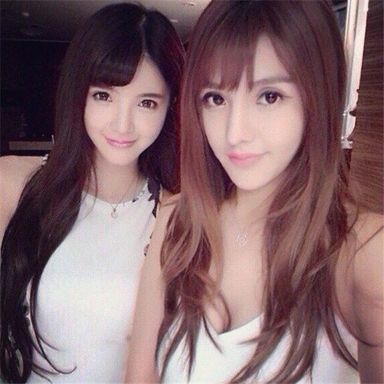 秋葵茄子香草丝瓜草莓榴莲大全精简版：为用户提供无限制的观看各种视频资源的视频播放器