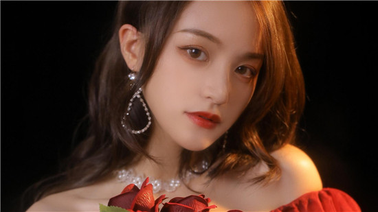 向日葵草莓丝瓜小猪秋葵精简版：超多vip影视作品无限看的手机播放器