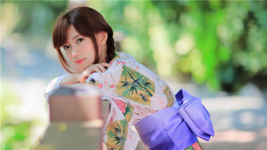 草莓榴莲樱桃蜜桃秋葵绿巨人：优先引进高质量视频资源的播放软件