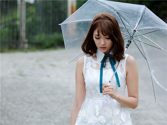 芭乐草莓向日葵下载污污污精简版：所有会员优质影片免费看的视频播放应用