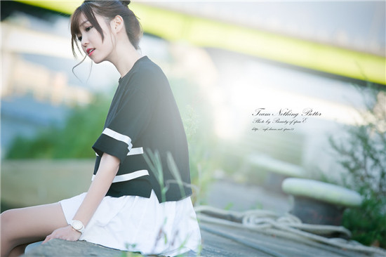 向日葵芭乐草莓鸭脖最新版：海量国内外热播影片免费播的视频播放应用