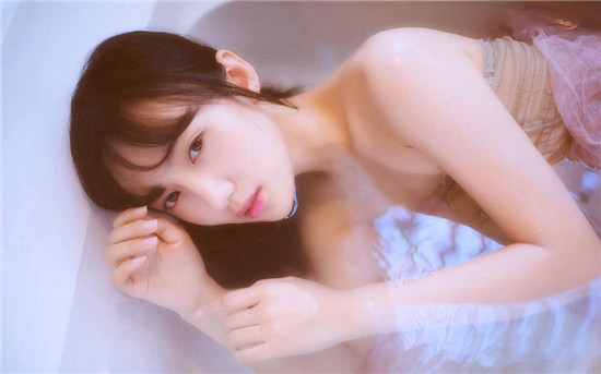 草莓秋葵向日葵榴莲鸭脖视频：精心引进提供用户观看的视频软件