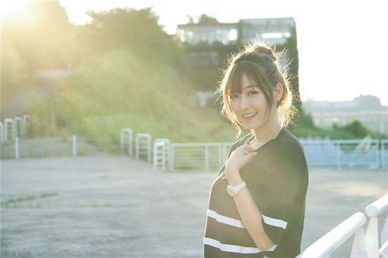 新版天堂资源中文www连接免费版：专门为宅男量身打造的直播软件app