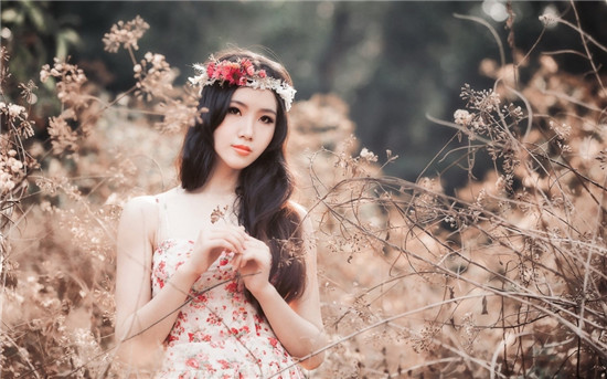 丝瓜草莓芭乐榴莲秋葵黄瓜向日葵精简版：拥有当下各种火爆的影视剧大片资源的视频播放器