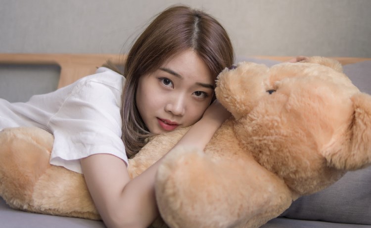 荔枝草莓丝瓜绿巨人无限app精简版：海量热播vip视频在线看的视频播放软件