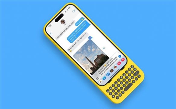 iPhone实体键盘配件上市：两种配色标准QWERTY布局